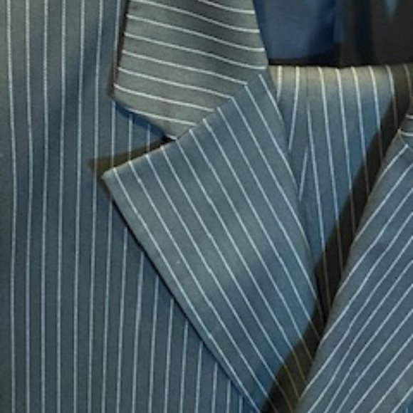 Vicci Uomo Suit - Picture 1 of 2